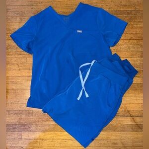 Figs Vibrant Blue Scrub Set